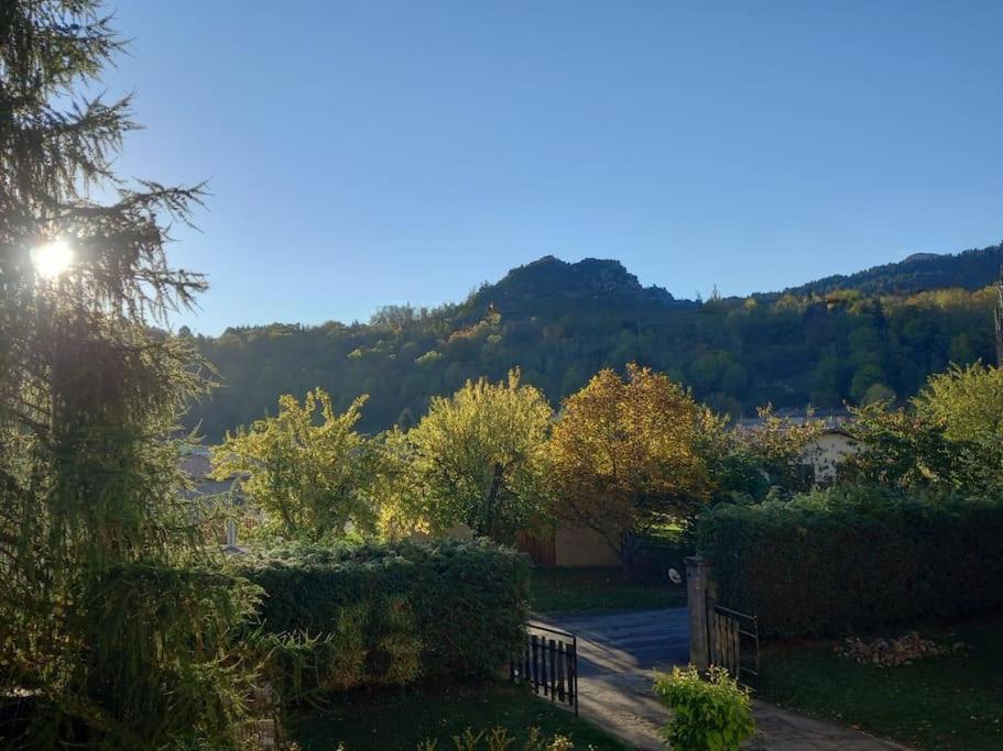 Gite L'Enclos O Rendez-Vous Roquefeuil-Pays De Sault- Avec Jardin エクステリア 写真